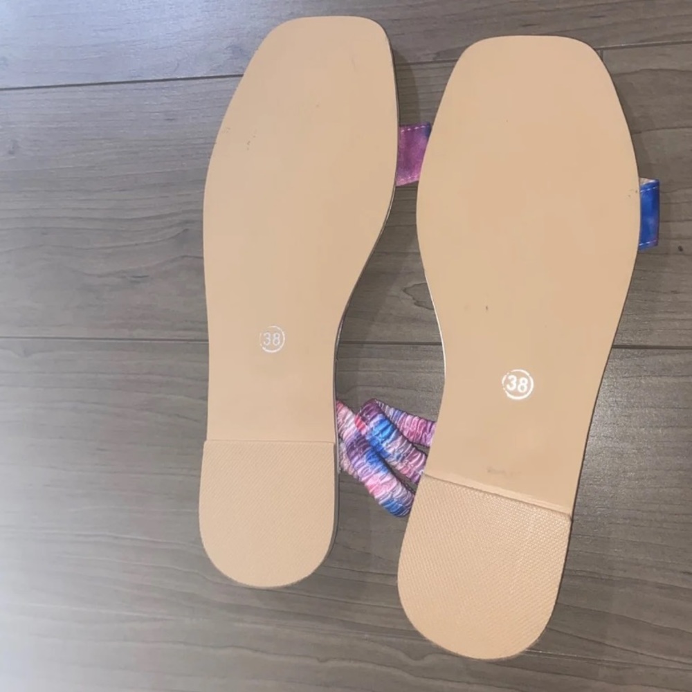 Sandals - Picture 5 of 5